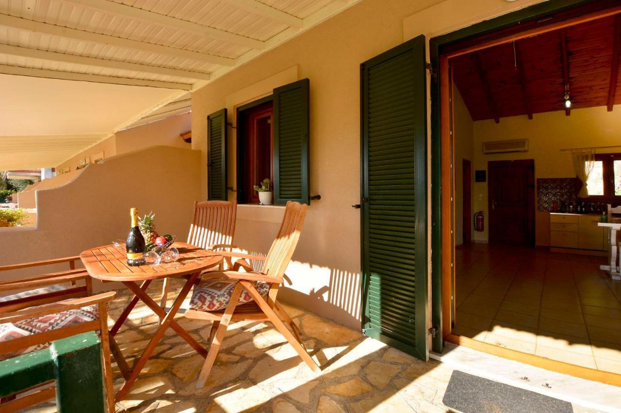 Renata Rooms & Studios Barbati Exterior photo